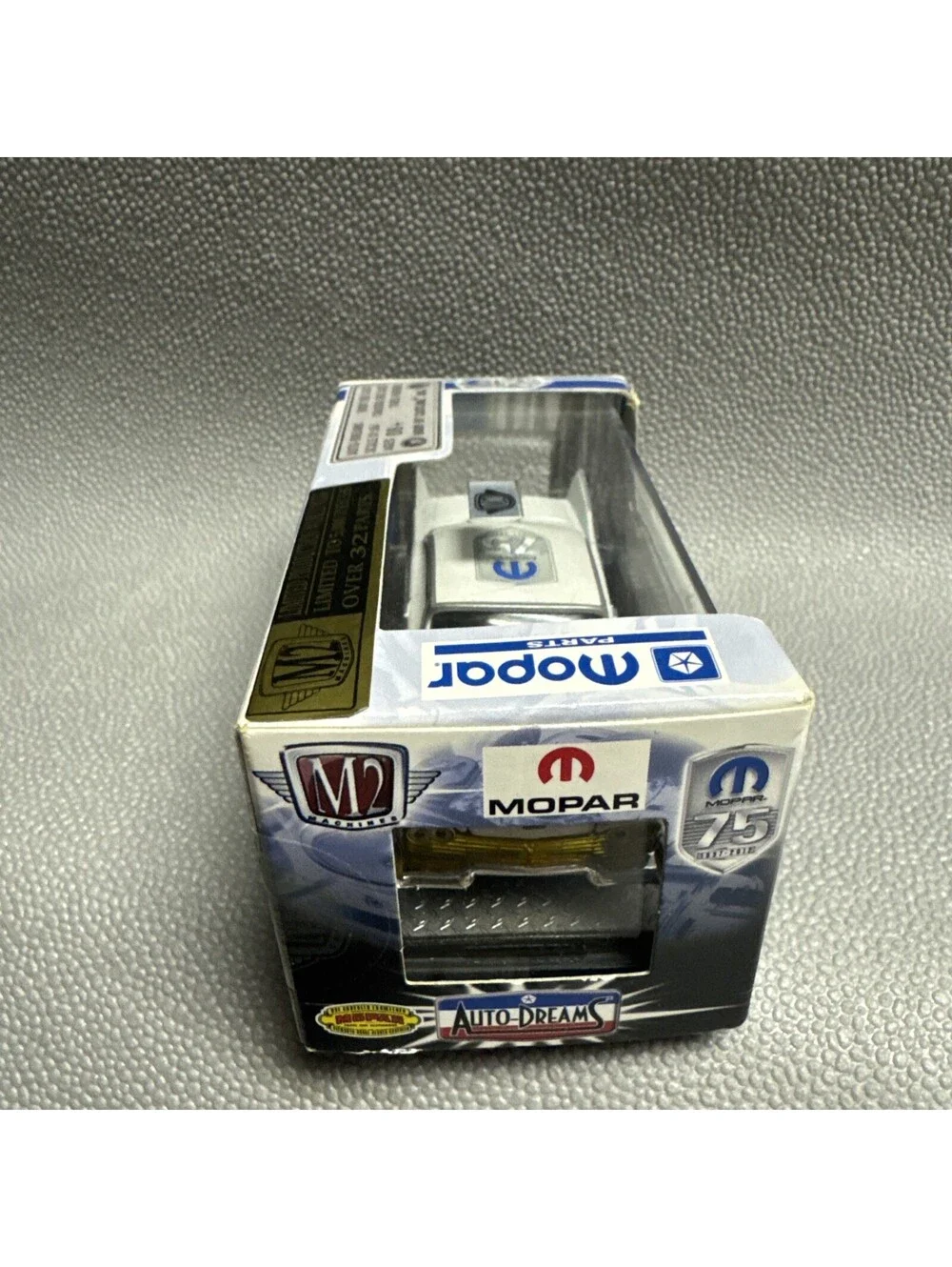M2 Machines Auto-Dreams 1958 Plymouth Fury Mopar 1/64 Limited To 5,000 White